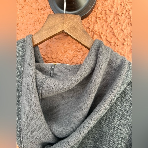 EXPRESS TRICOT - Grey Long Sleeve Hooded Zip-Up Wool Blend Sweater Size Large - Picture 4 of 6